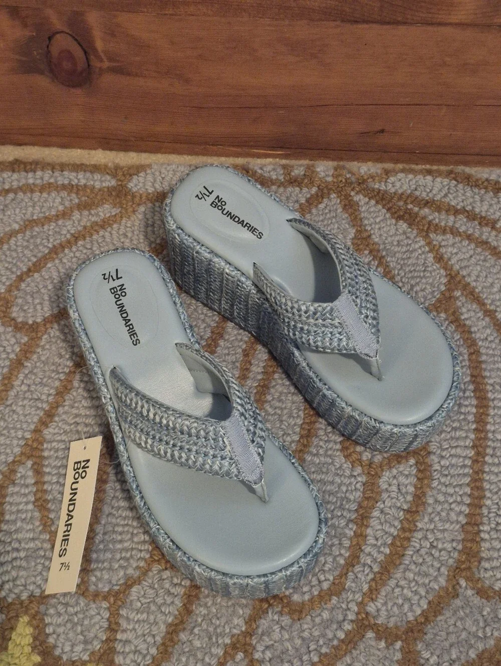 No Boundaries platform wedge